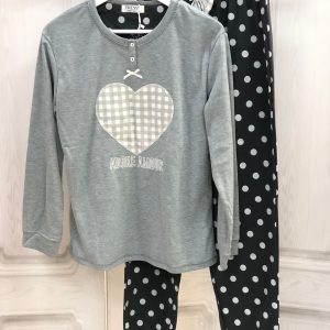 Pijama corazón gris